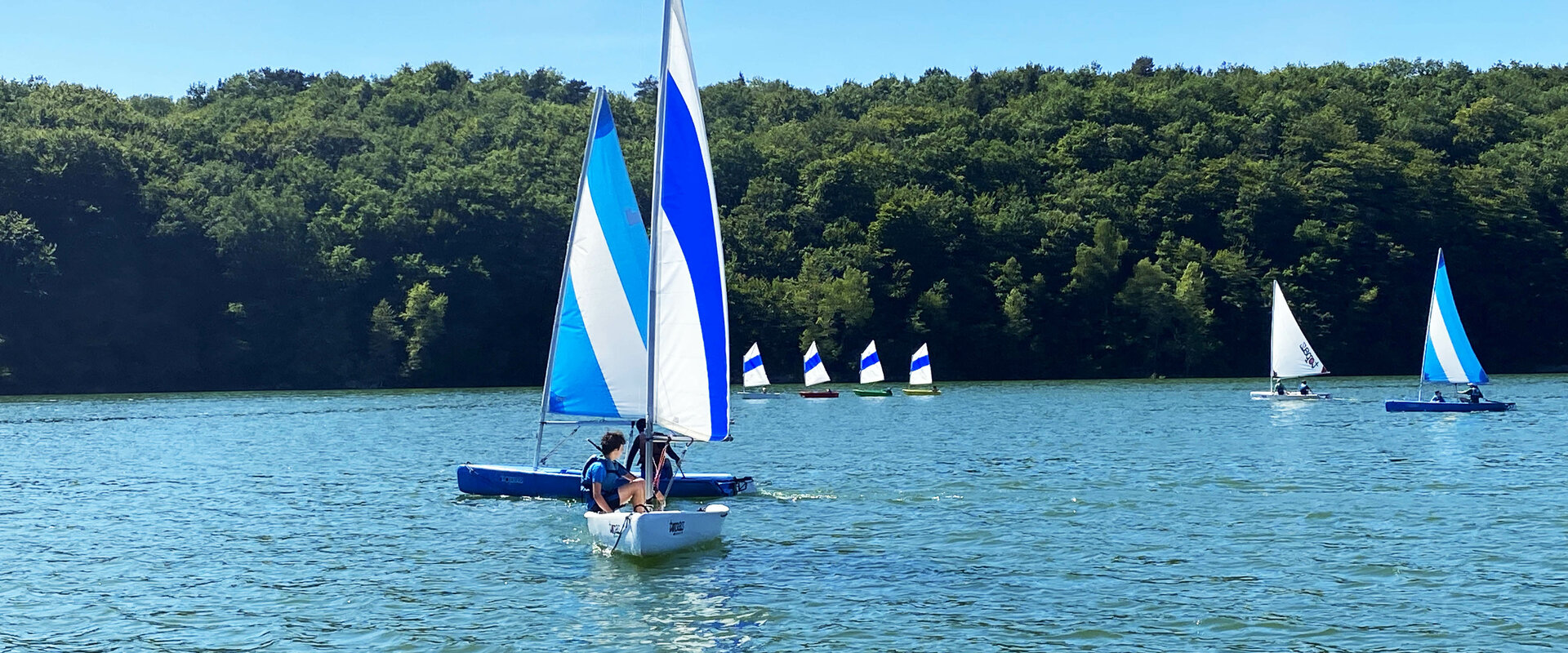 Apprendre la voile dans le Cantal